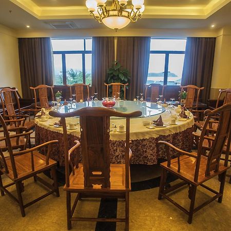 Yuhuayuan Seaview Hotel ซานย่า ภายนอก รูปภาพ
